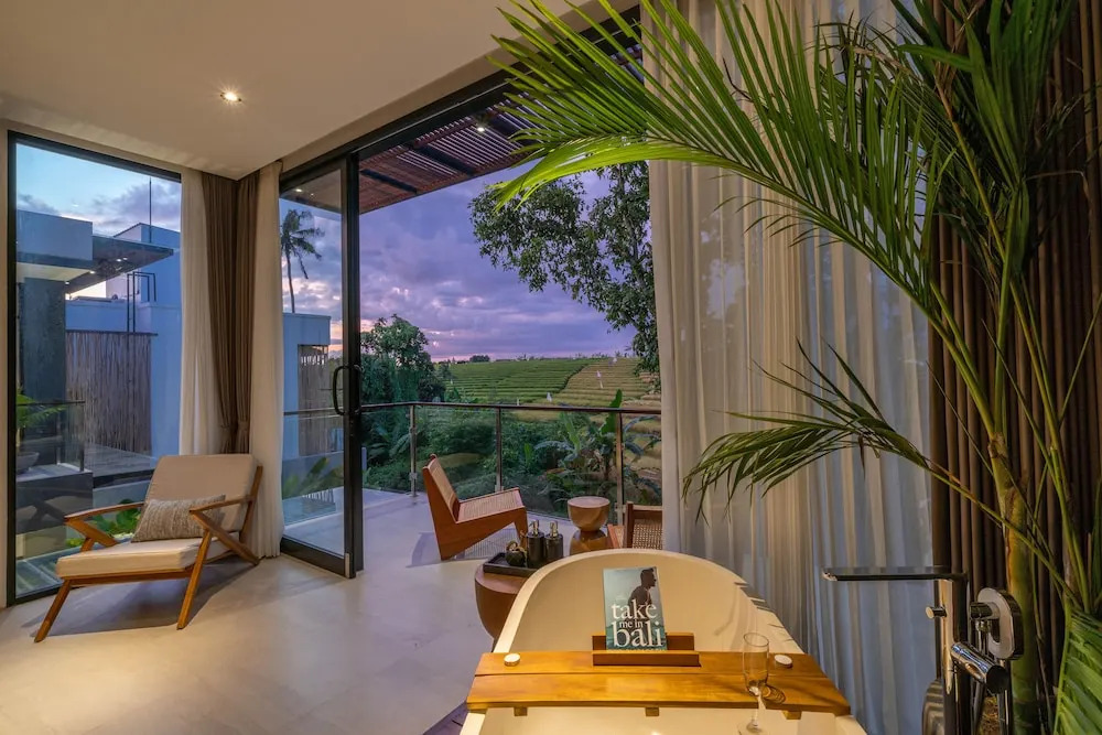 Villa Luna - 4BR in Pererenan
