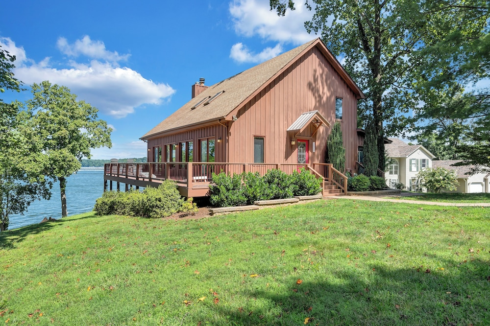 Pine Knob Point - Lakehouse w/ Private Dock