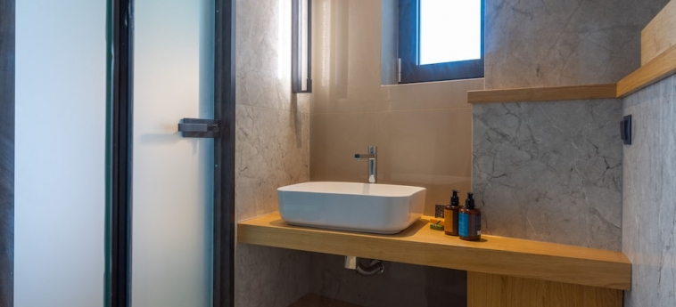 Anadeo Villas & Suites