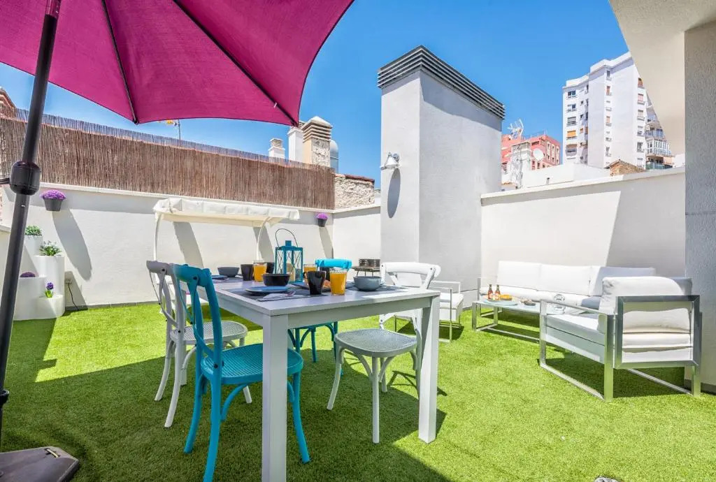 Atico terraza privada piscina centro ac nuevo 1hab