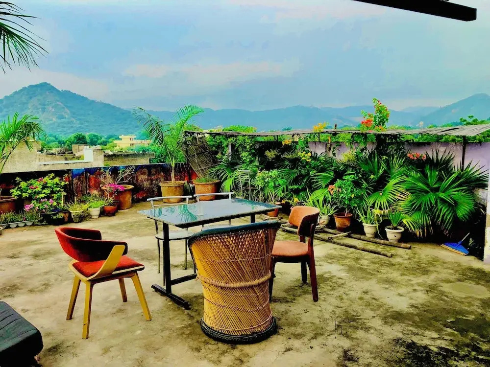 Bhoora House