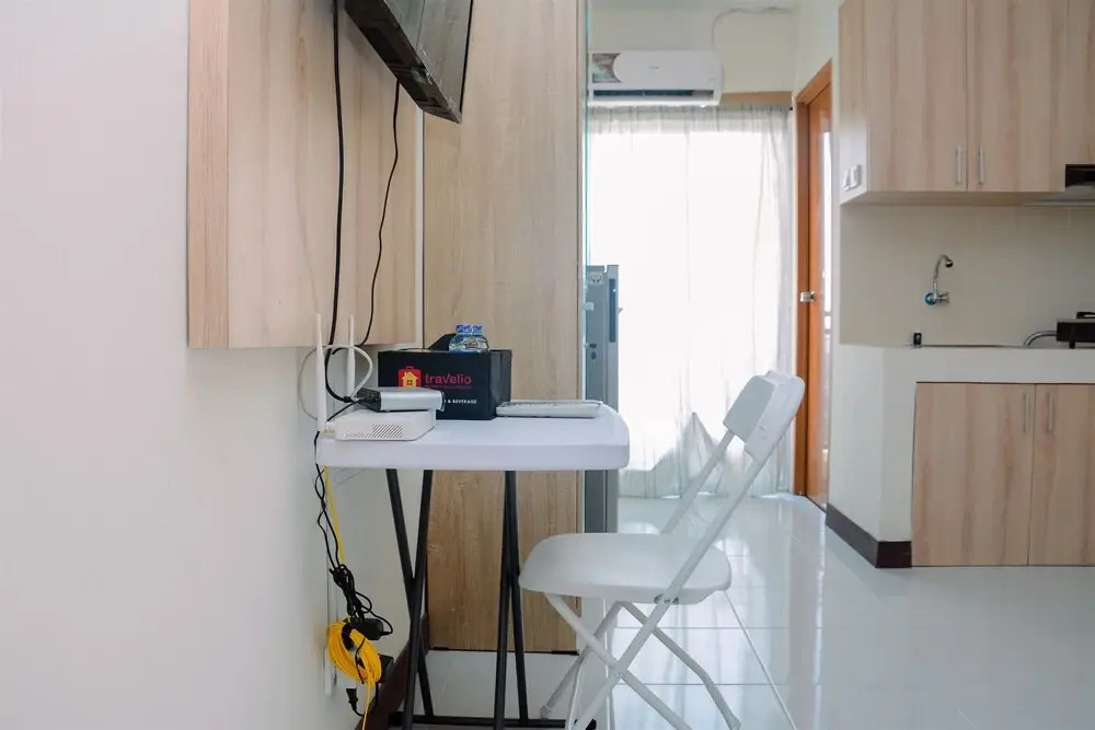 Minimalist and Convenient Studio Cinere Resort Apartment