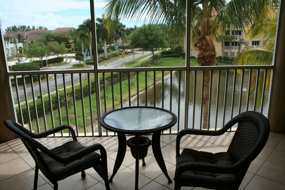 Bella Lago - Beautiful 3 BR Condo - Complex Pool and Fitness Room