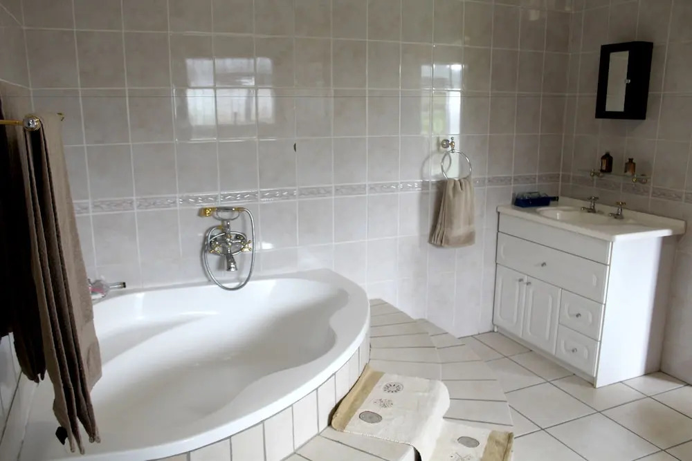 2 Op Terblanche Guesthouse