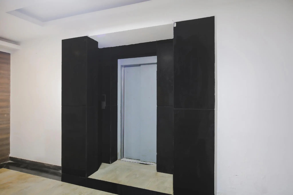 OYO 78250 Sree Nivas Serviced Appartments