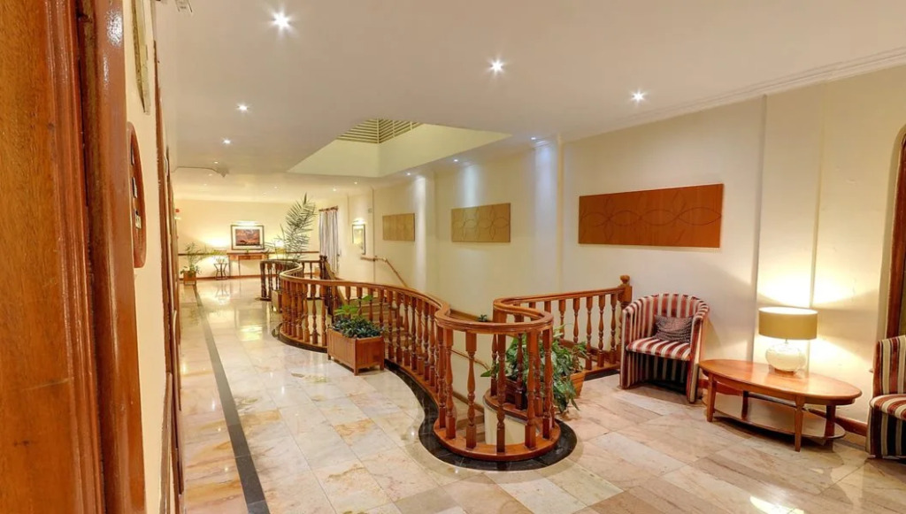 Sovereign Hotel