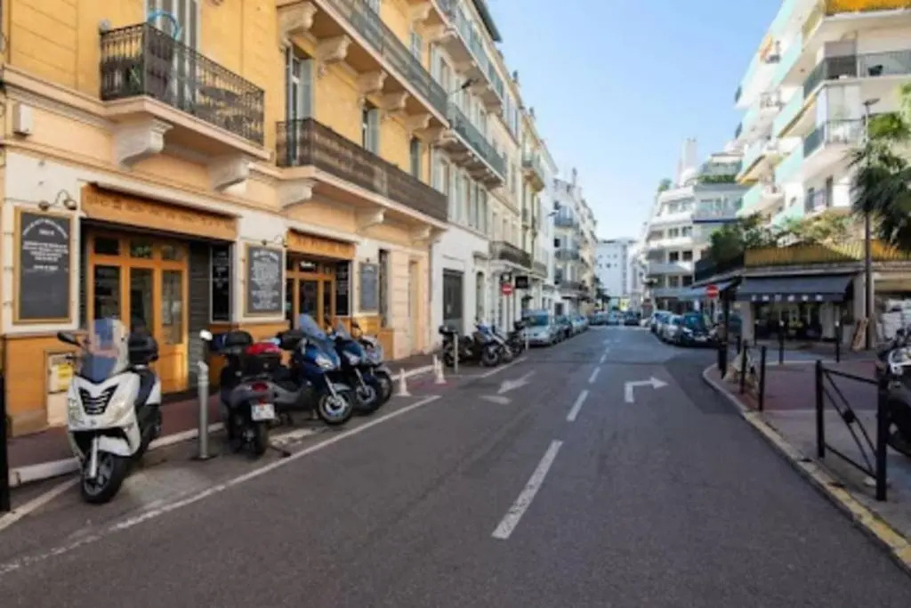 Cosy apartment 39M2, two steps from rue d'Antibes and Croisette