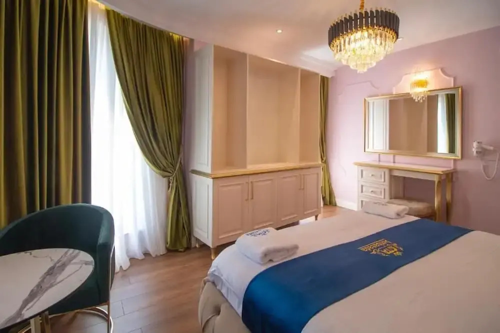 Hotel Ambasada QTA