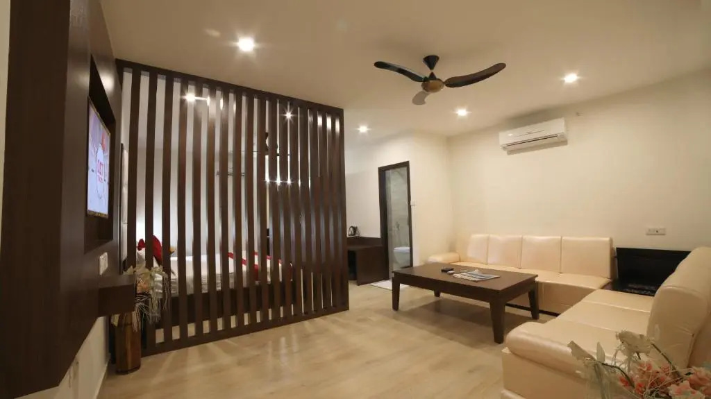 Cosmos Raj Plaza Jaipur