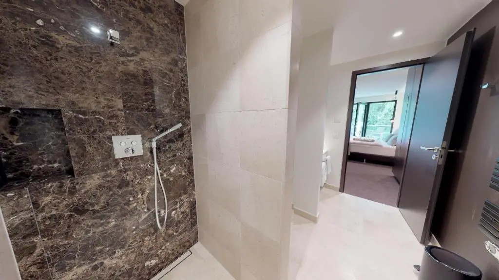 White Pearl Apartment 1.05