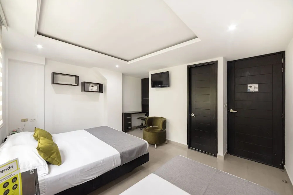 Hotel Platinum Plaza