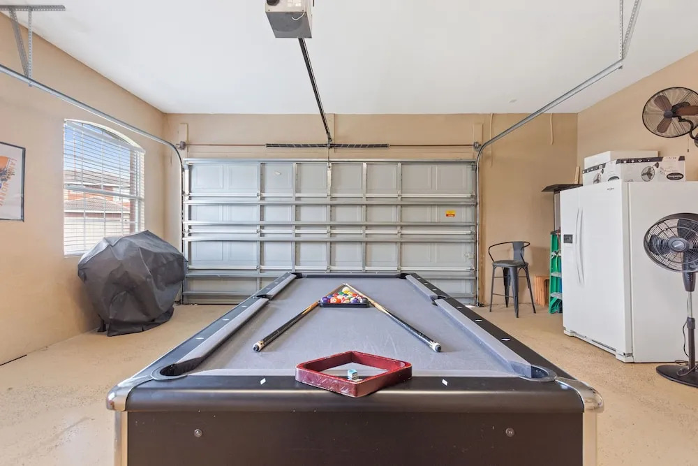 6 Bedroom Premium Home With Pool, Spa and Games Room #800