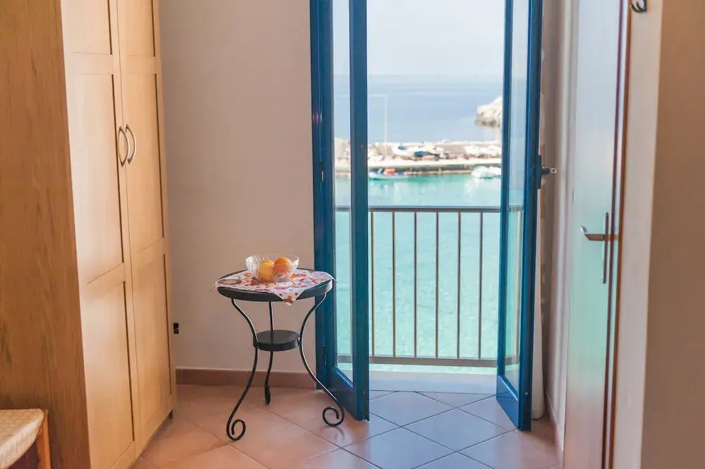 Cala Dogana Guest House