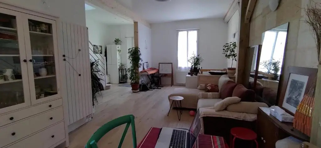 belle chambre sur terrasse à 3 min de la gare