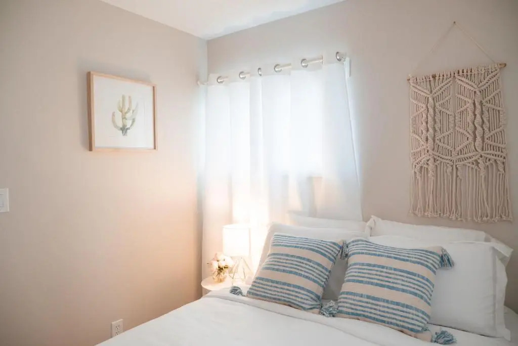 Cozy, Stylish 2BR Apt near O'Hare Int'l Airport