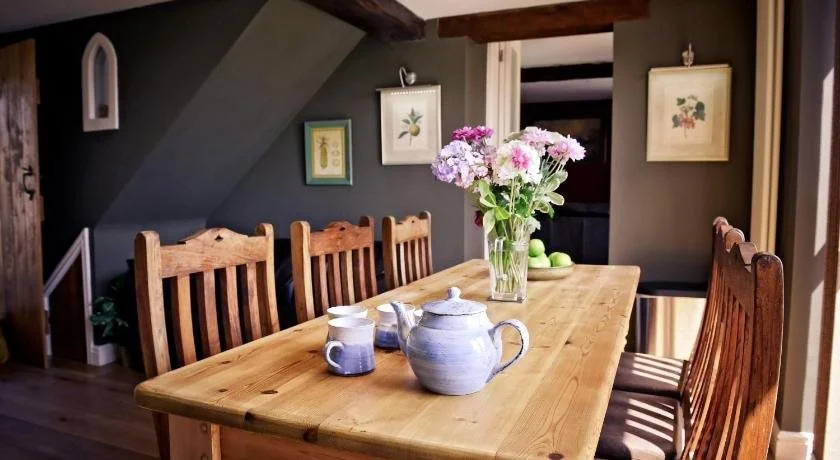 Crossroads Farm - Queen Annes Stable