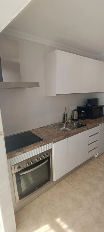 Apartamento con 3 dormitorios 3 minutos hasta la playa
