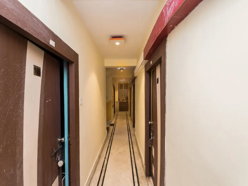 OYO 1865 Hotel Trivedi International