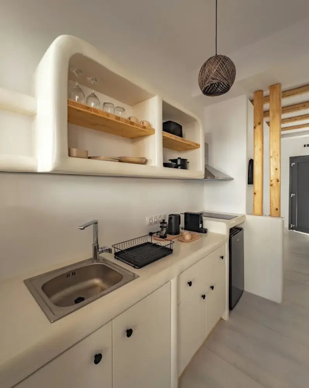 Alonia Suites