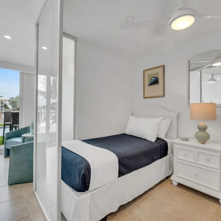 Suite by Beach Waterfront Lago Key Three, Fort Lauderdale