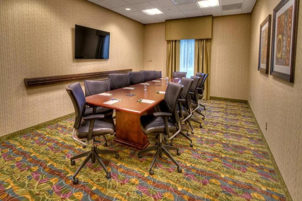 Hampton Inn & Suites Rochester Downtown