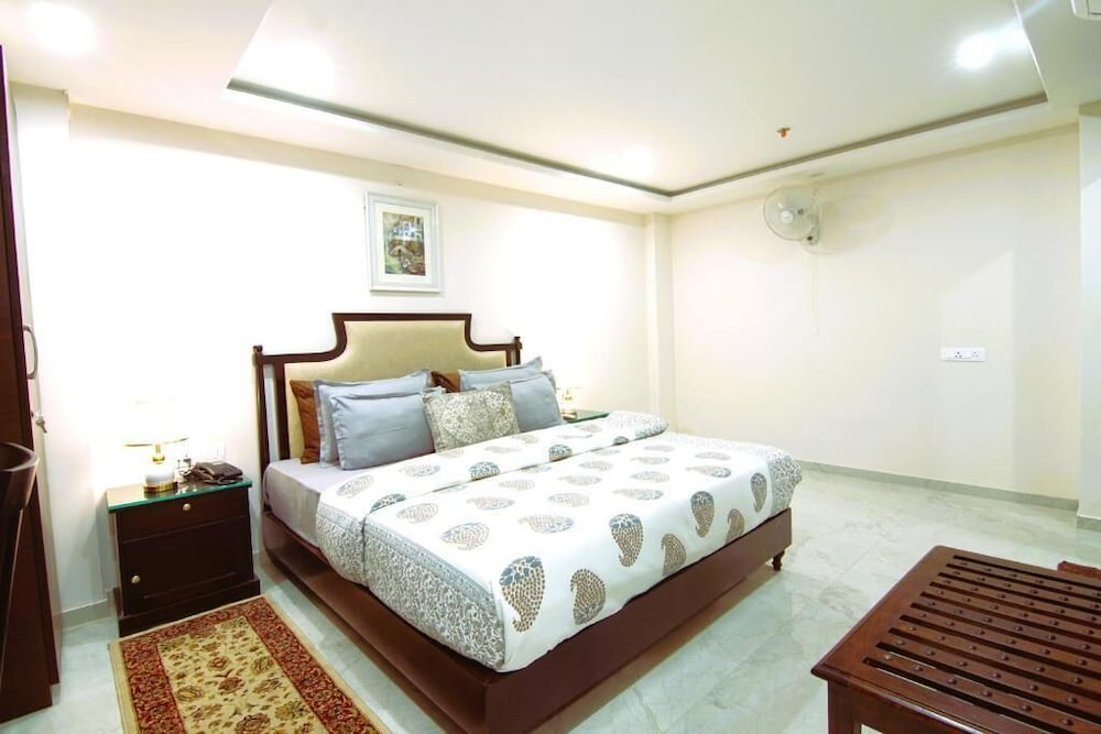 Palm Residences and Suites