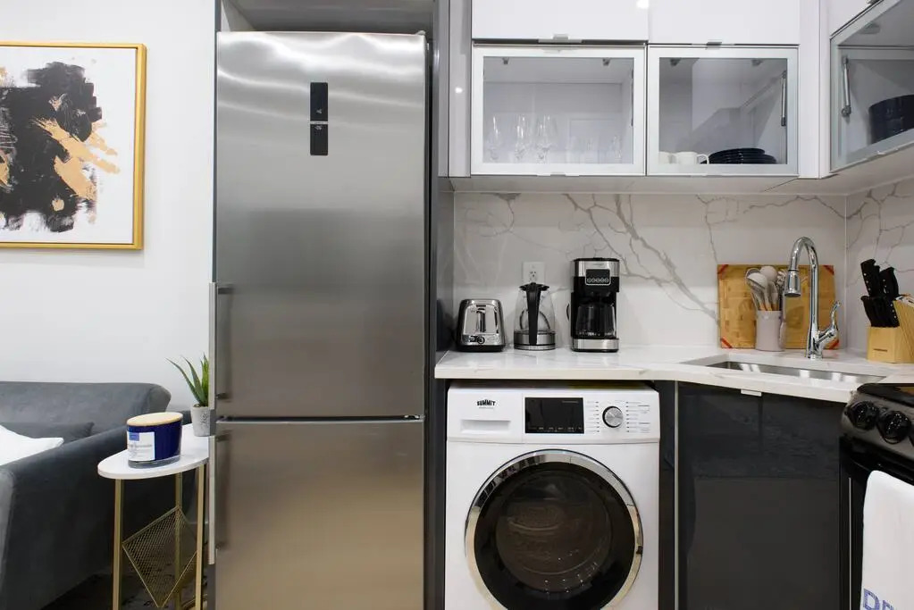 78-2d New Furnished 1BR WD Walk to Central Park