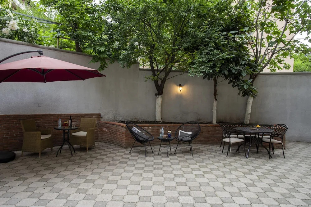 Отель Golden Nugget Tbilisi