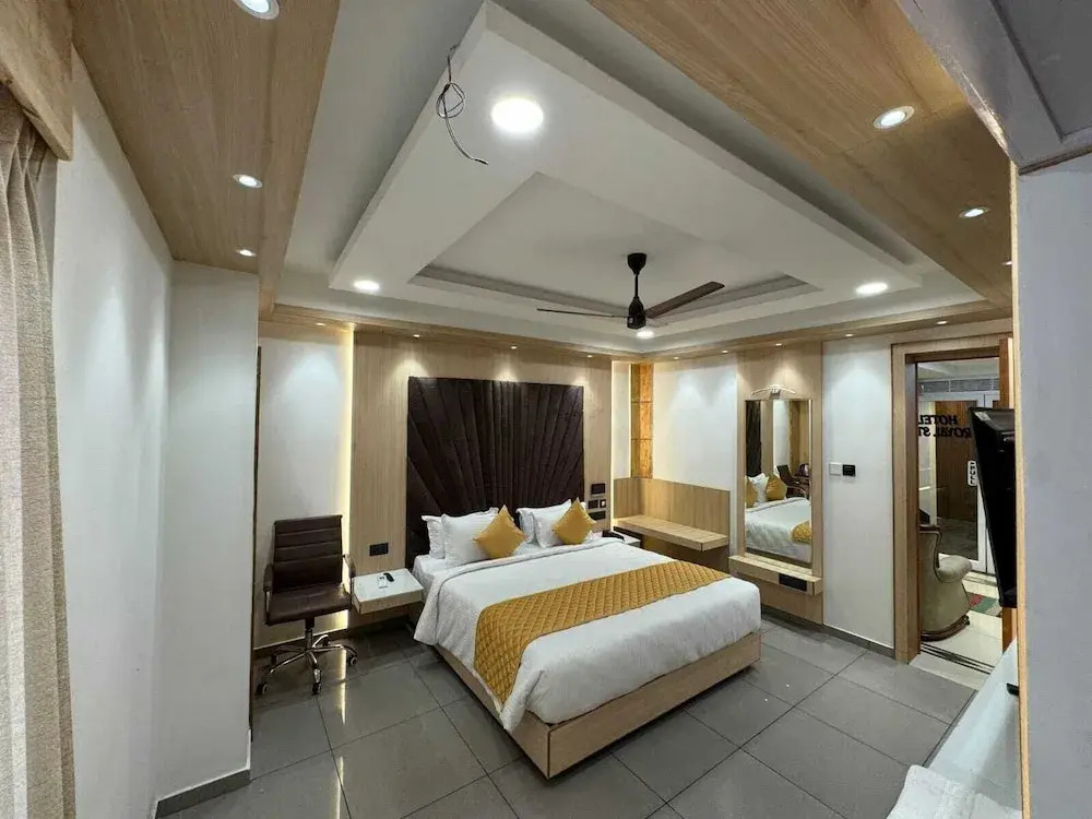 Hotel Royal stay