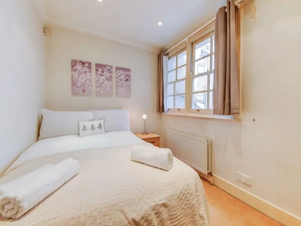 Stanhope Mews Apartment