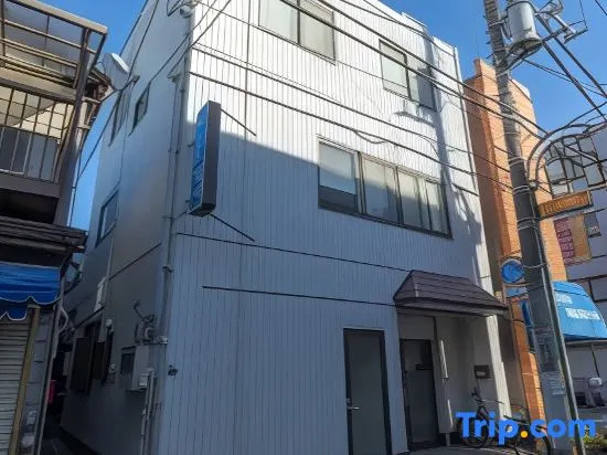 Bright Modern in Tokyo's Northern District