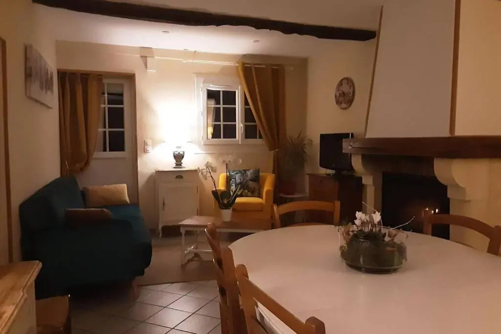 Proche de Bayeux, près des plages du débarquement, à la campagne