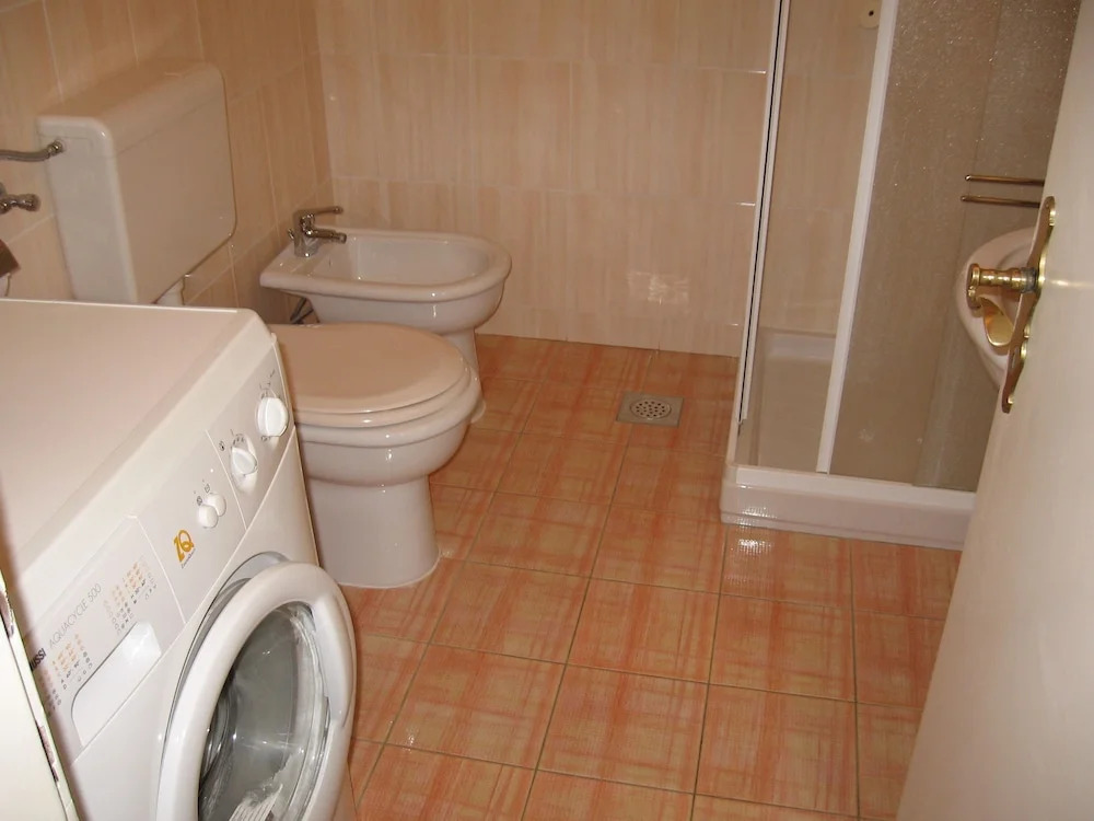 Six Person Apartment With 2 Bedrooms Near the Beach in Pjescana Uvala