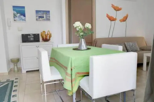 Thelma's Apartment