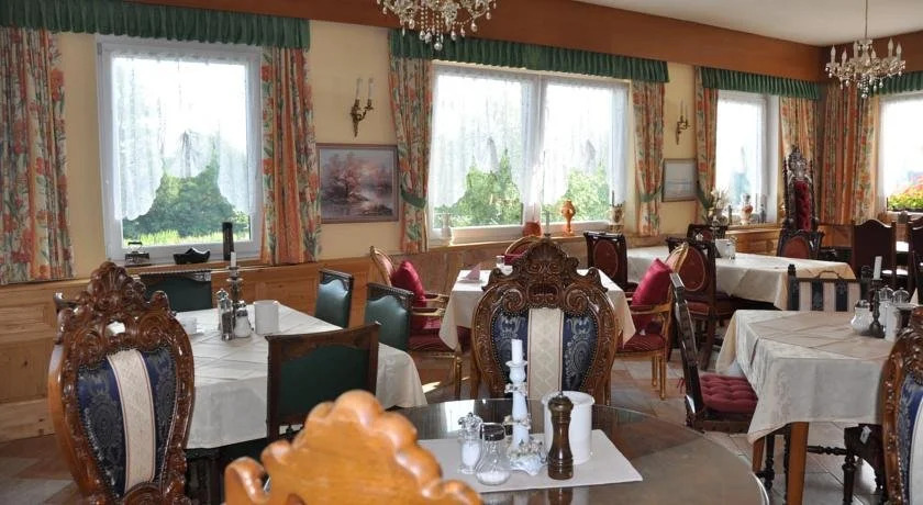 Pension Arkadenhof