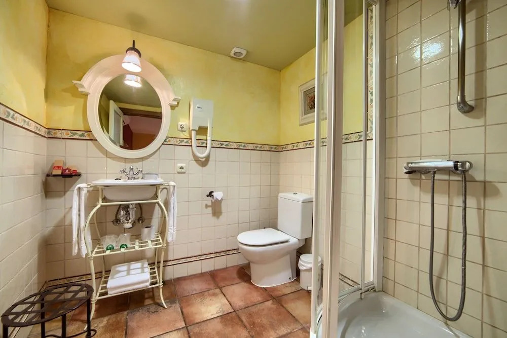 Hotel Rural El Almadiero