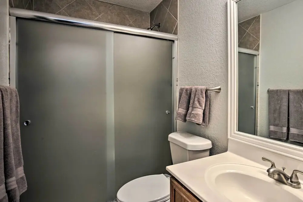 Spacious San Antonio Home ~ 9 Miles to Usta!