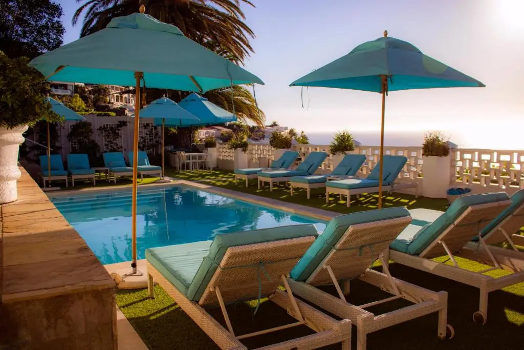 The Clarendon - Bantry Bay