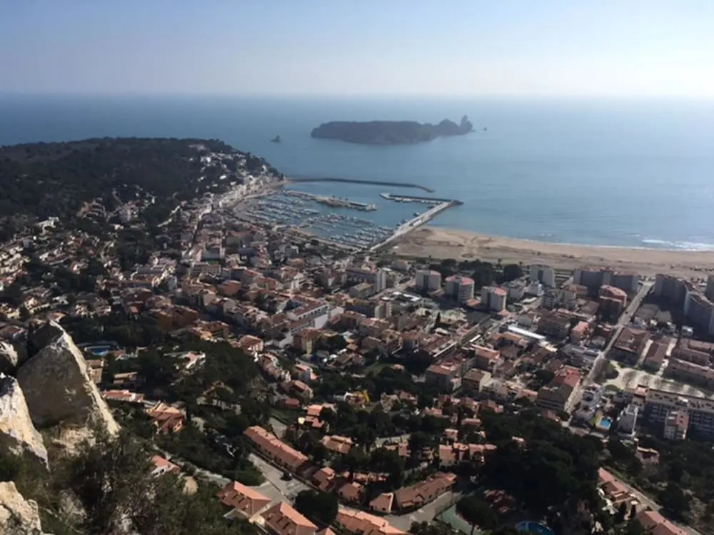 Beautiful apartment with pool for 4 in L'Estartit from at 50m. from the beach