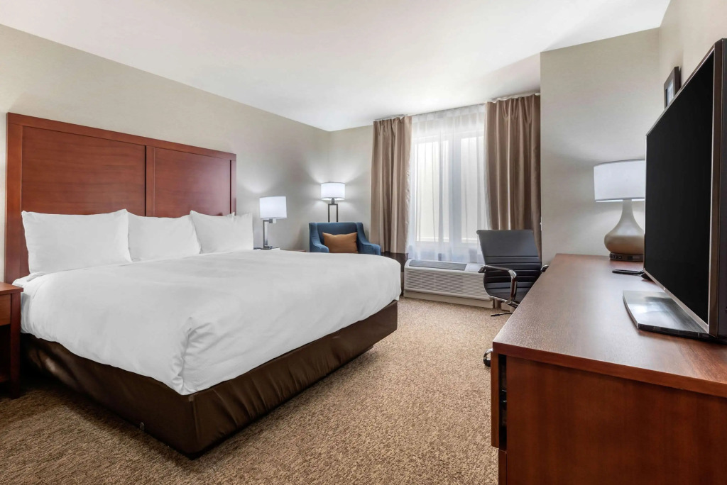 Comfort Inn & Suites