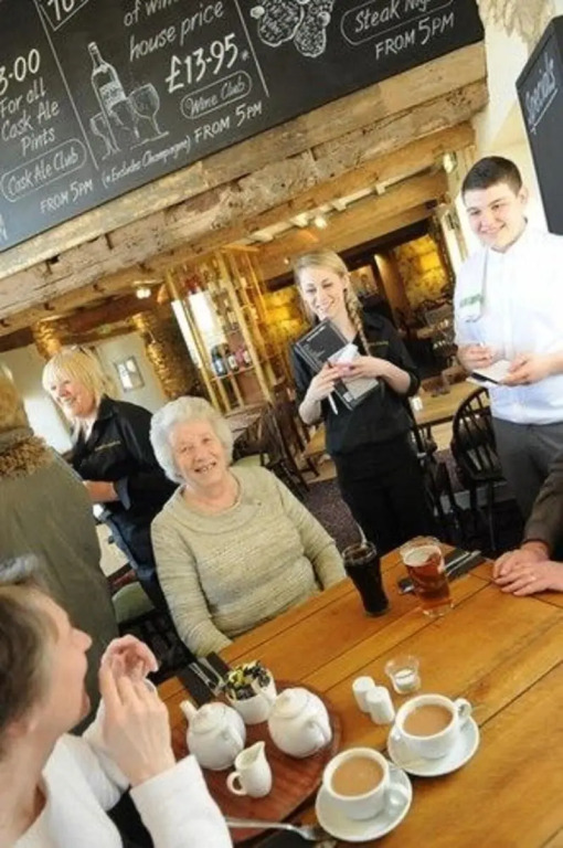 Sturdy`s Castle - Historic Coaching Inn near Blenheim Palace, Oxfordshire