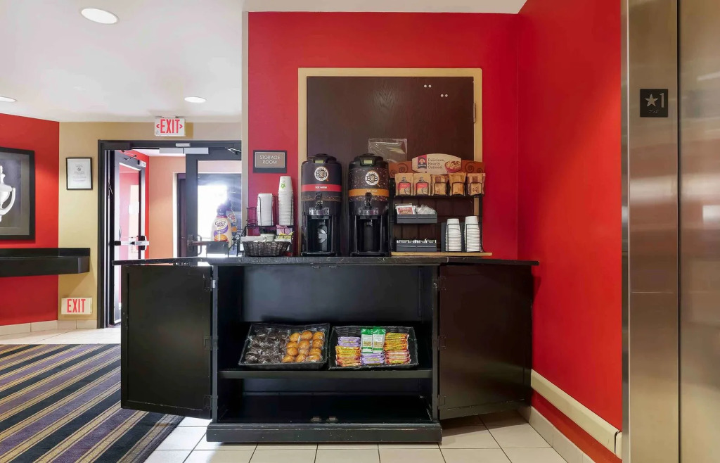 Sonesta Simply Suites Lansing