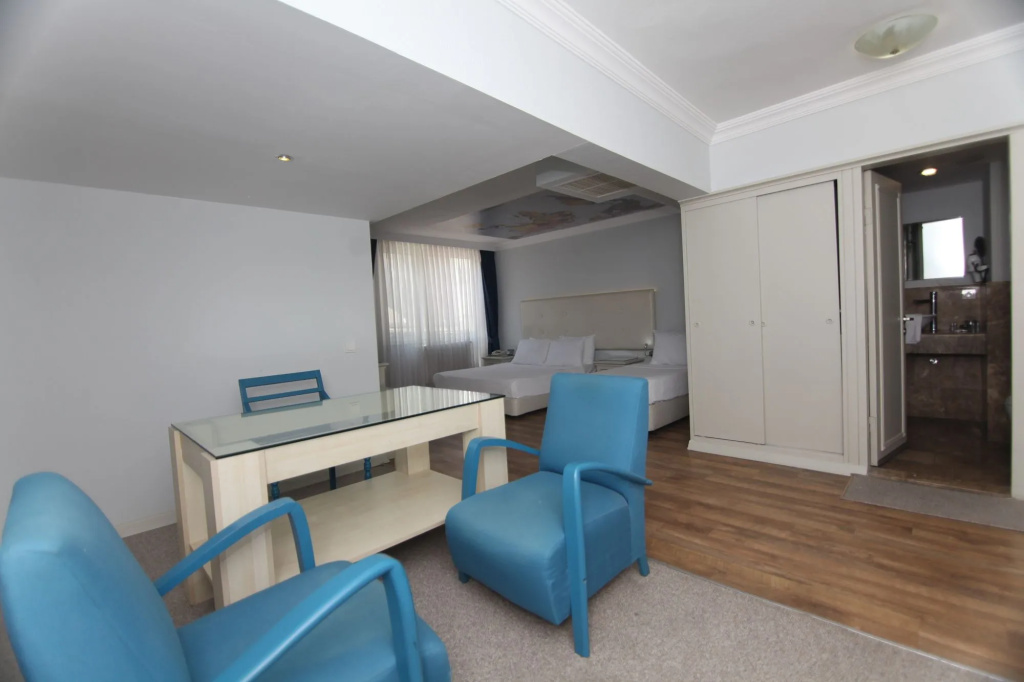 Hotel Etap Mola