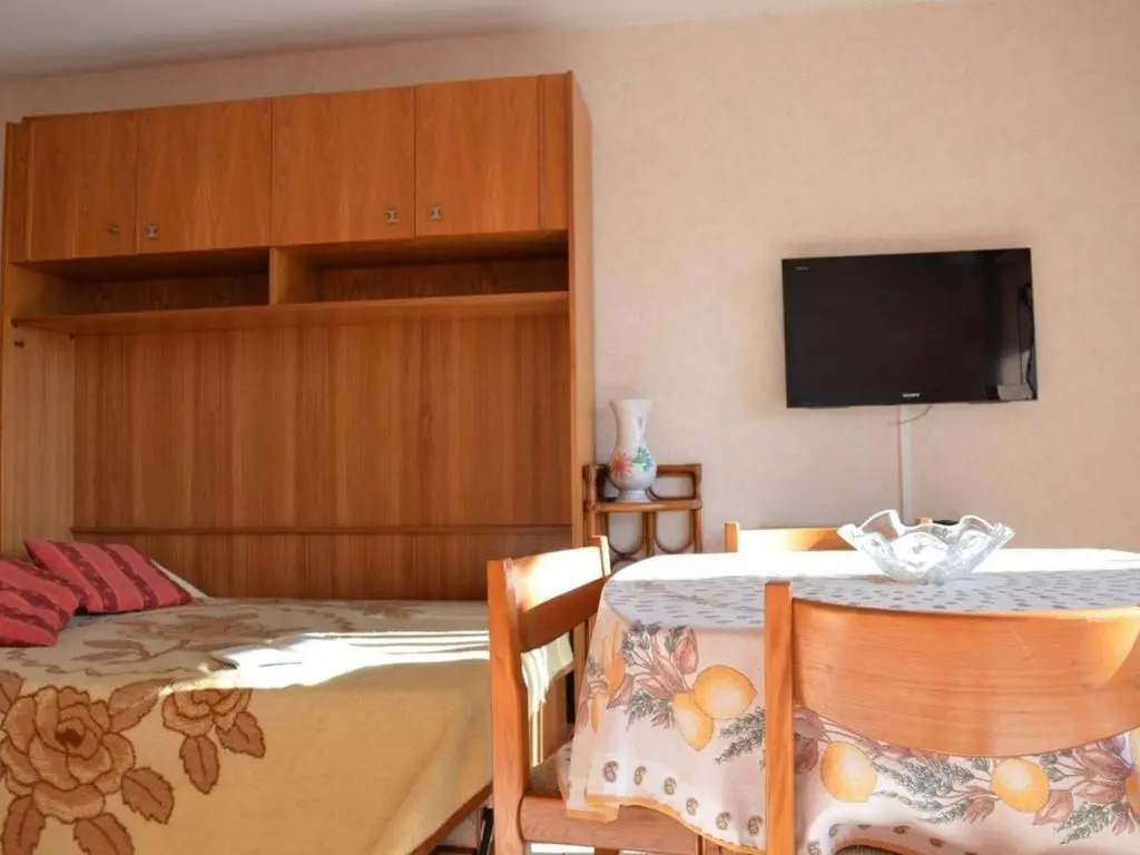 Appartement Le Lavandou, 1 pièce, 4 personnes - FR-1-251-202