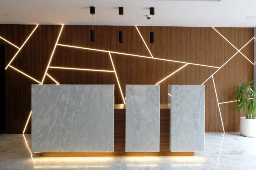 Avenue Hotel