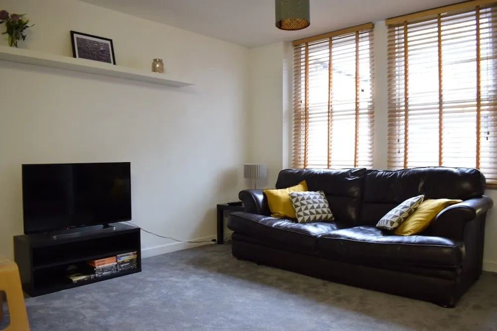 2 Bedroom House In Hackney