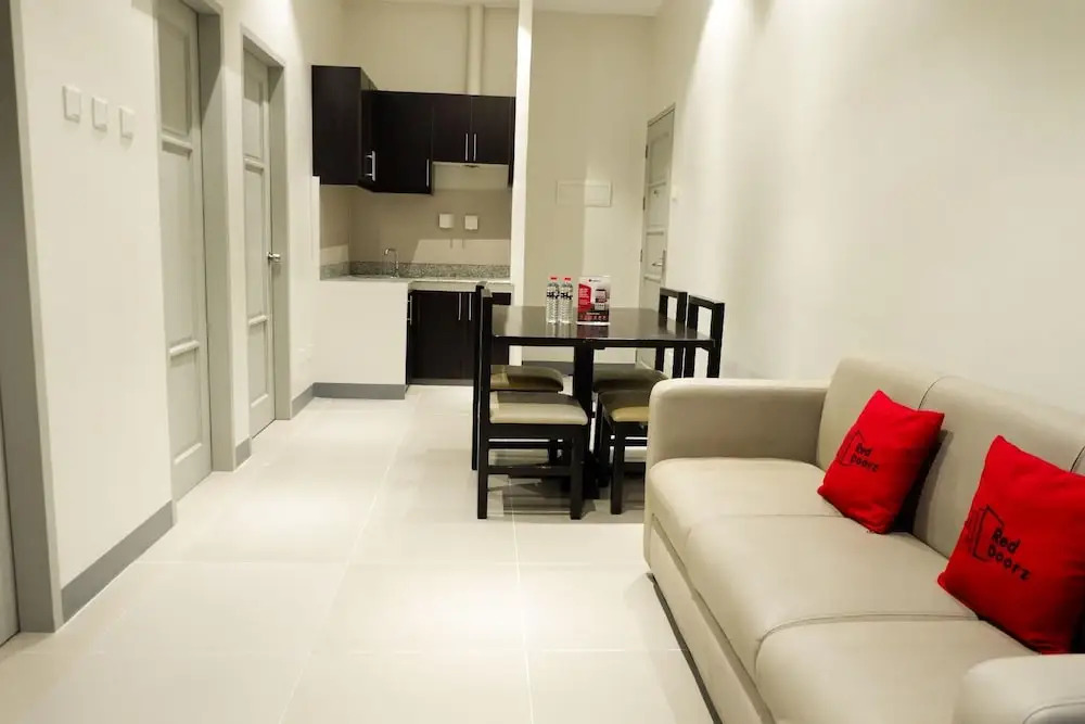 La Guardia Flats 2 - 802