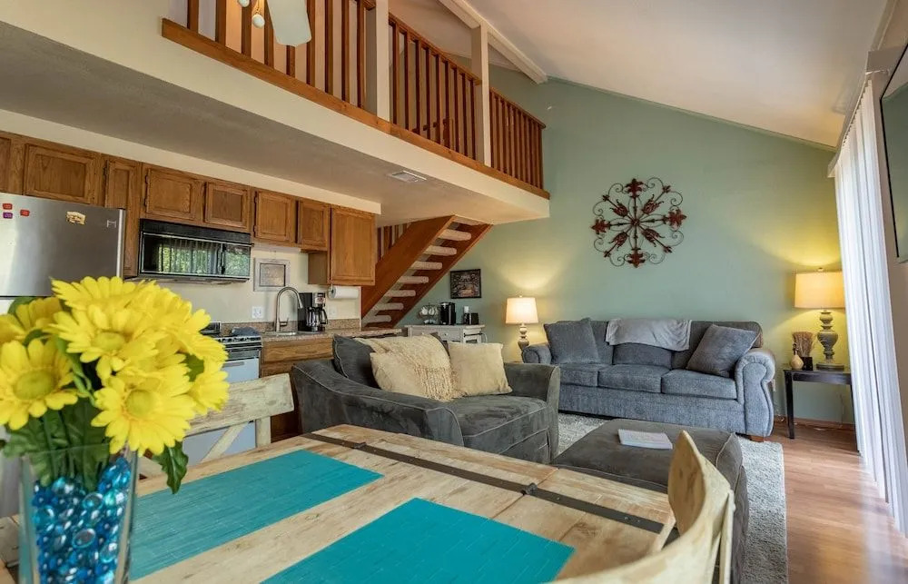 Happy Trails 2 Bedroom Condo by Redawning