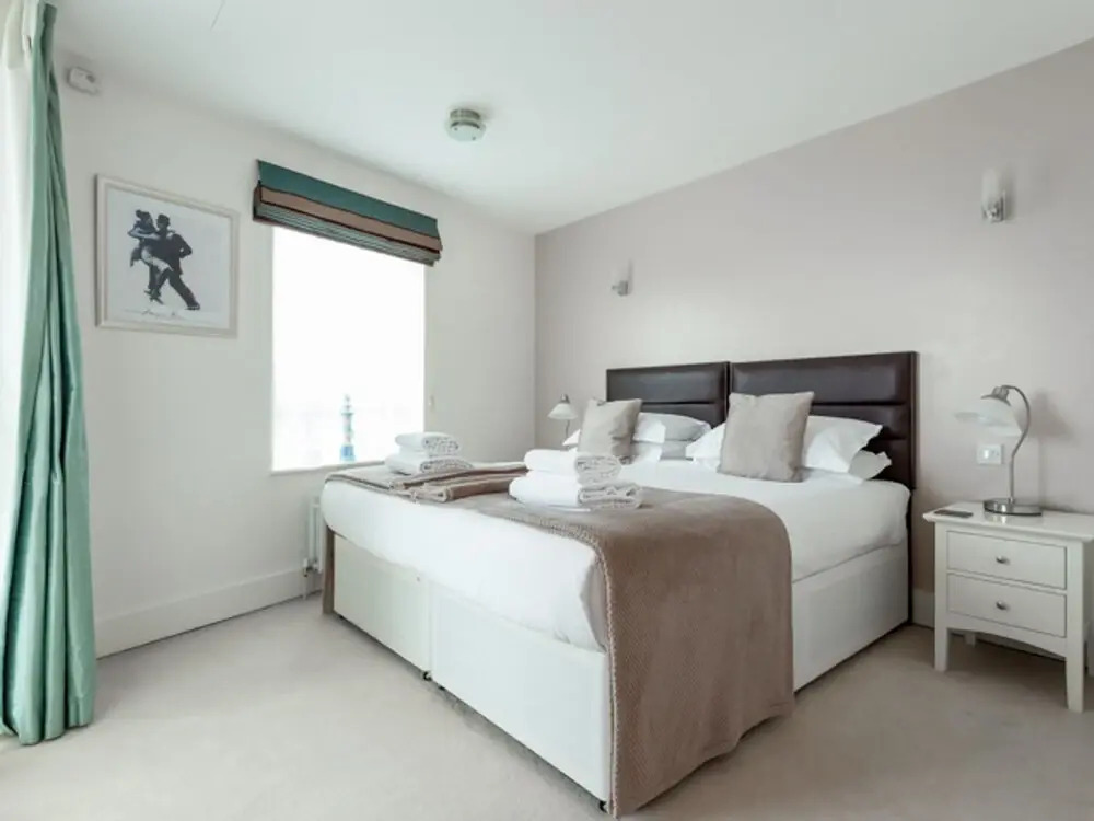 Panorama - 180-Degree Harbour Views