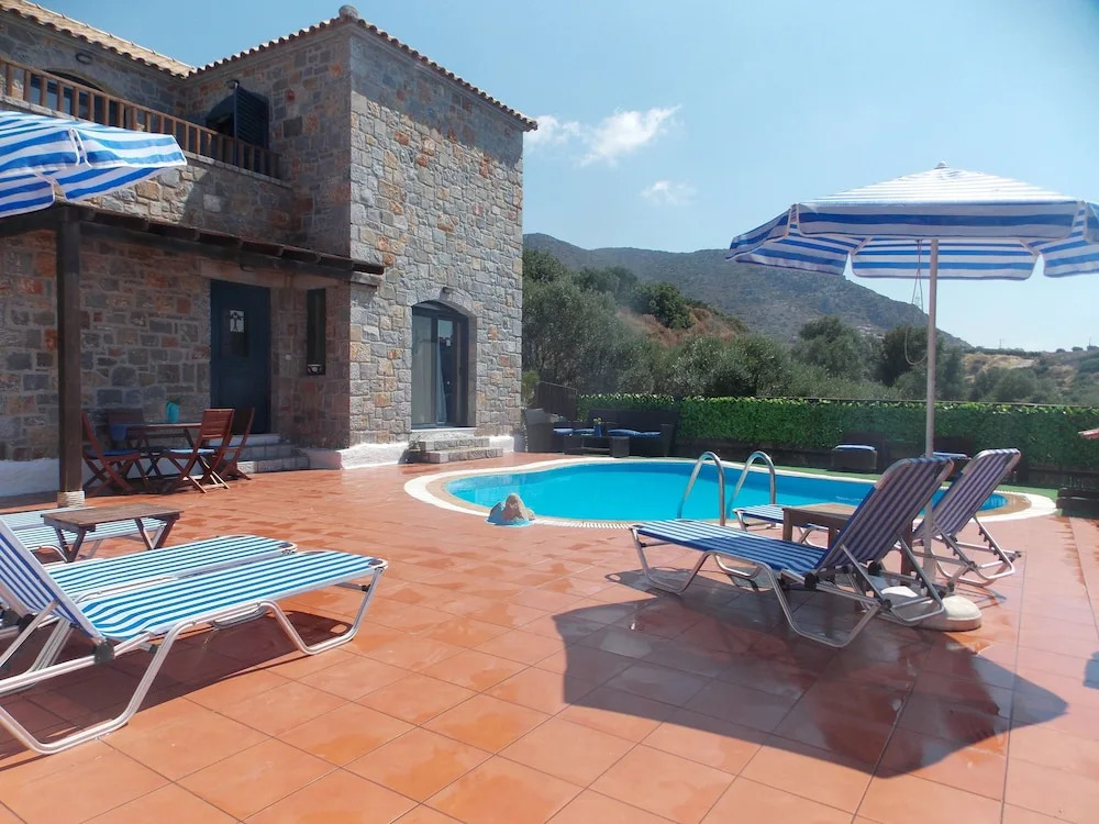Neriides Villas